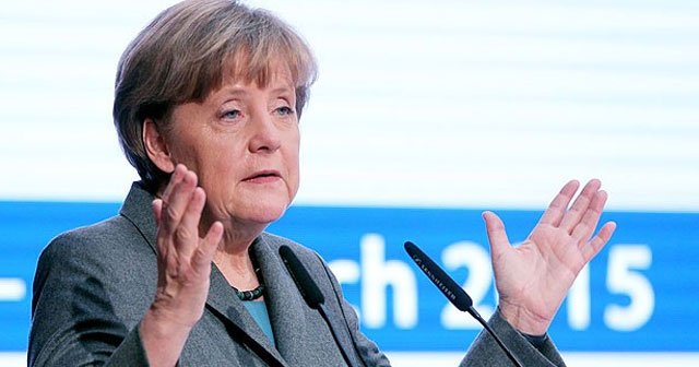 Merkel&#039;den Avro bölgesi ülkelerine reform çağrısı